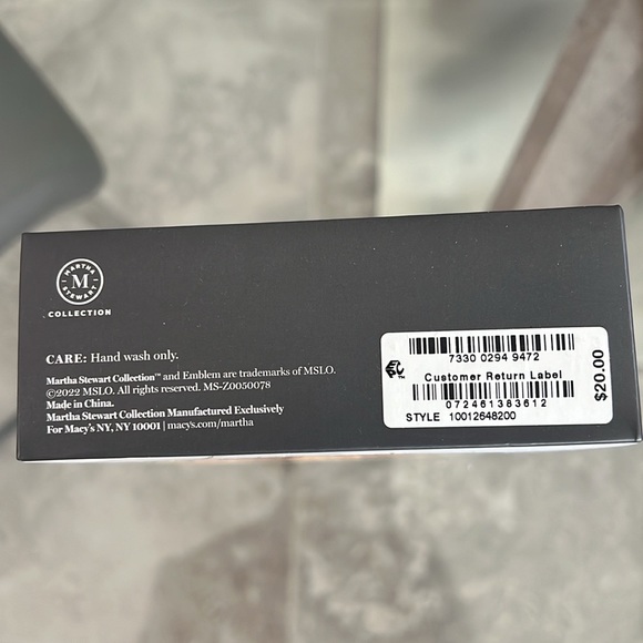 X2 Martha Stewart Set of 4 Pie Crust Cutters, New in Box - Picture 4 of 5